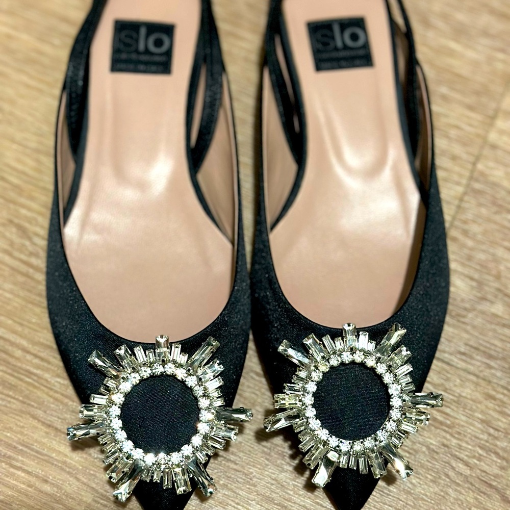 Isabella lorrusso flats size 6